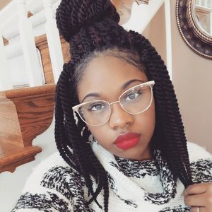 Meet your Posher, Briana